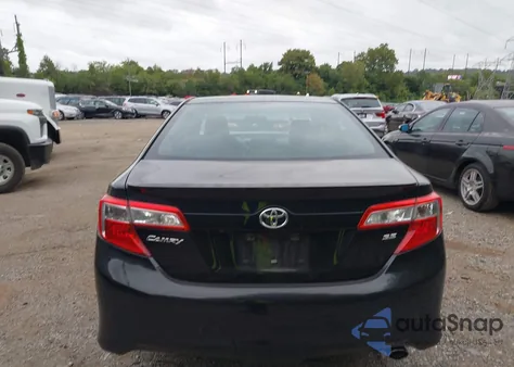 2014 Toyota Camry L/Se/Le/Xle z USA, uszkodzony, nr VIN 4T1BF1FK6EU378888